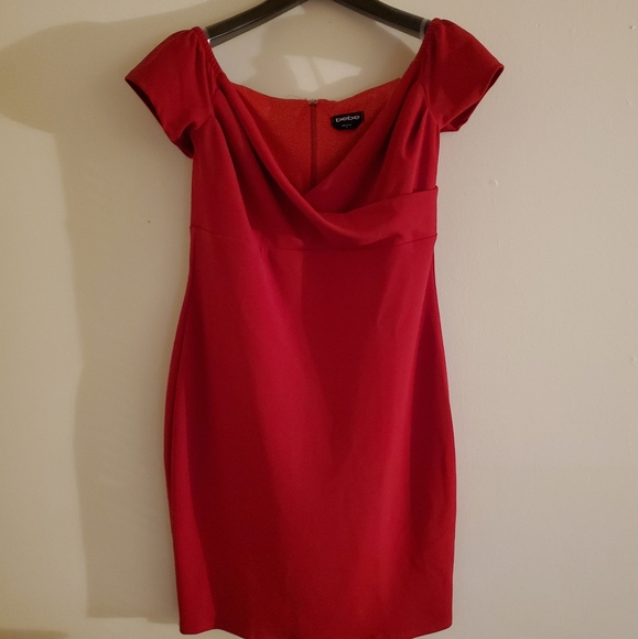 Nwt Bebe Red Scuba Dress with cap sleeves Size 12 - Picture 4 of 8